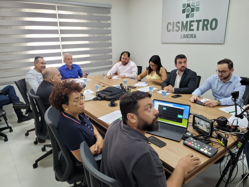 Conselho de prefeitos aprova contas, regulamento de compras e plano de trabalho para 2025
